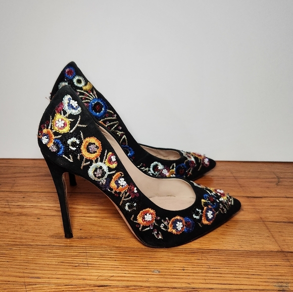 5/$100 SALE -  Vintage Embroidered Floral Nicole Miller Beaded Suede Stilettos - Picture 2 of 12